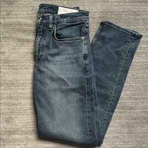 Men’s Rag & Bone jeans, comfy fit and very lightly used.
